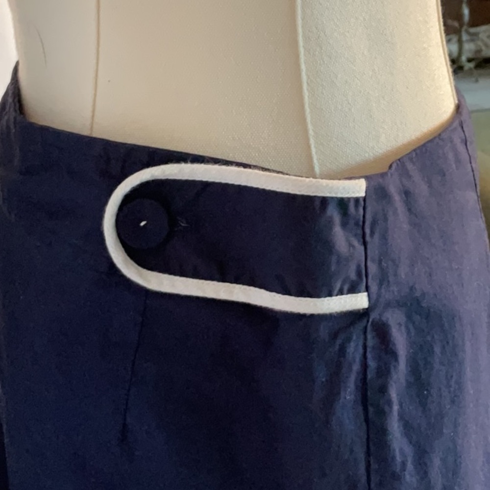 Lilly Pulitzer Navy w/white trim skort size 2 - Picture 2 of 6